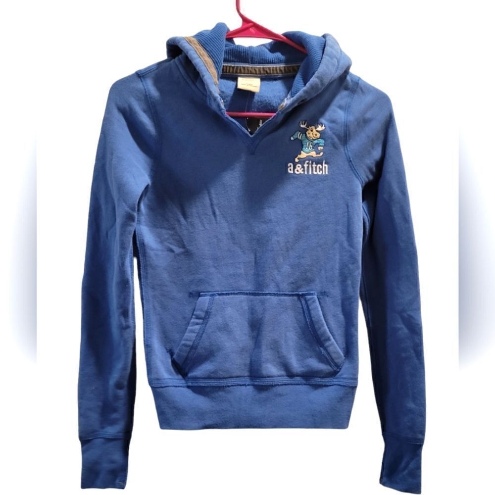 Abercrombie Girls Moose Embroidered Blue Hoodie Size MEDIUM NWT